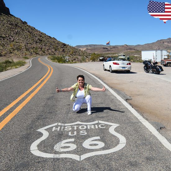 Route 66 mit der Harley und dem Cabrio
